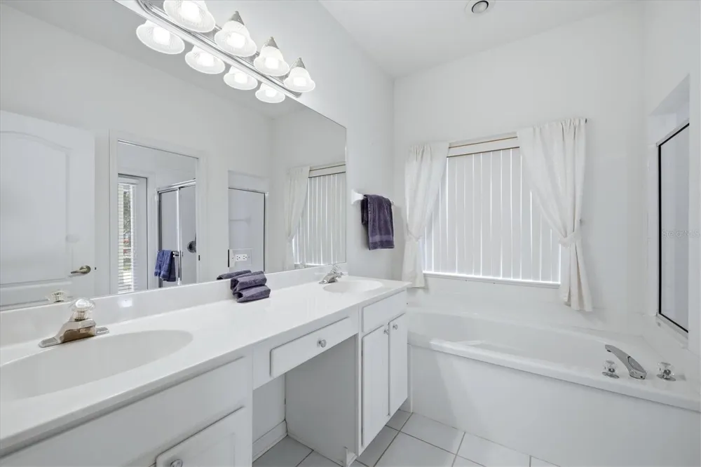8492 IDLEWOOD COURT Lakewood Ranch, FL 34202