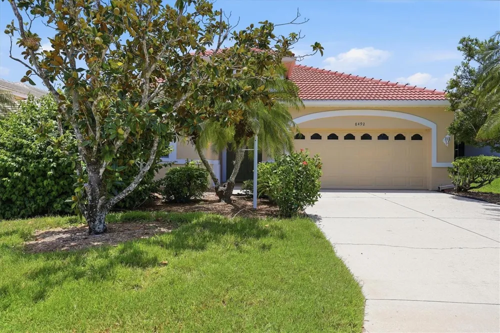 8492 IDLEWOOD COURT Lakewood Ranch, FL 34202
