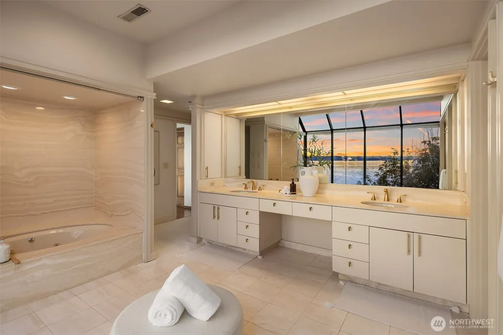 17825 Normandy Terrace SW Normandy Park, WA 98166