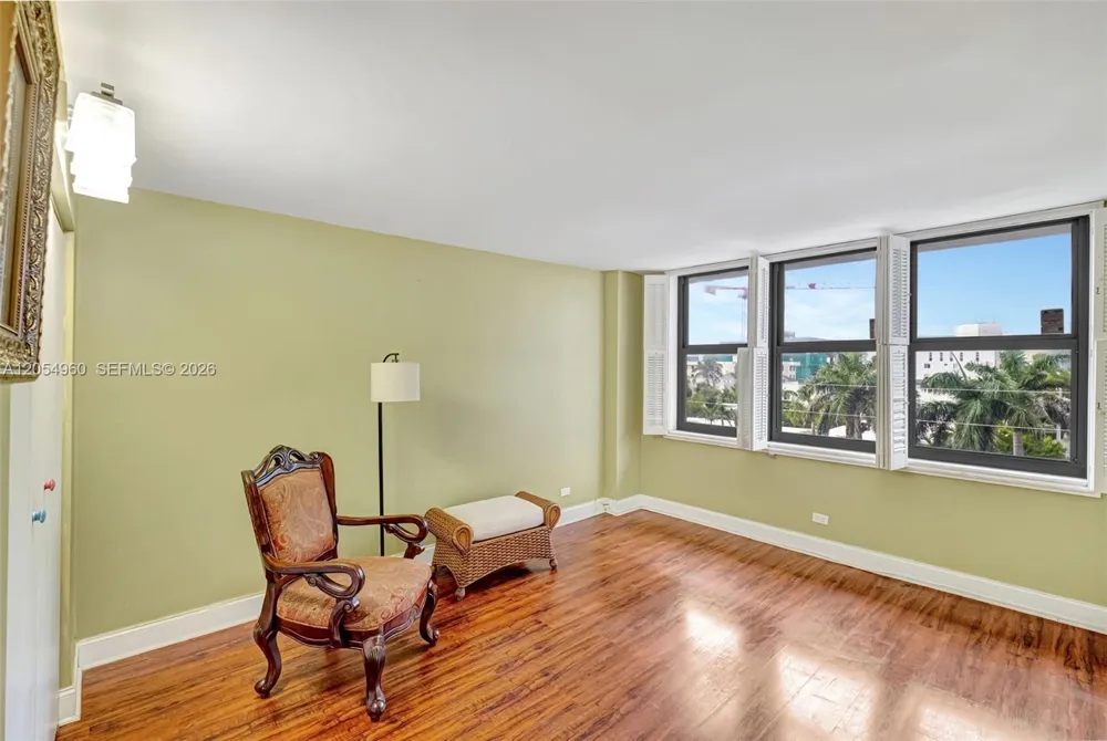 10101 E Bay Harbor Dr #502 Bay Harbor Islands, FL 33154