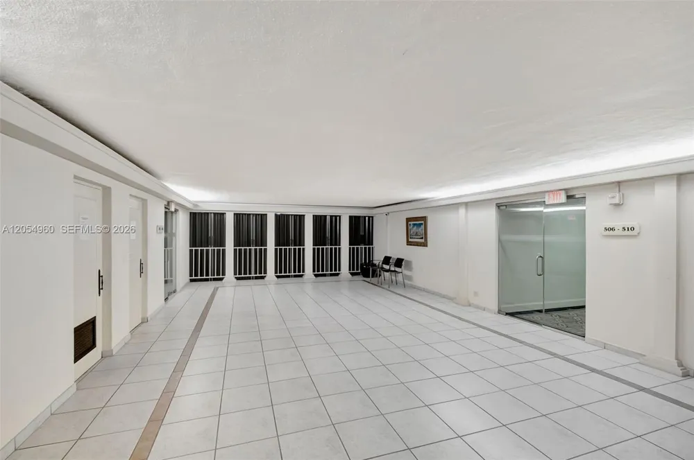 10101 E Bay Harbor Dr #502 Bay Harbor Islands, FL 33154