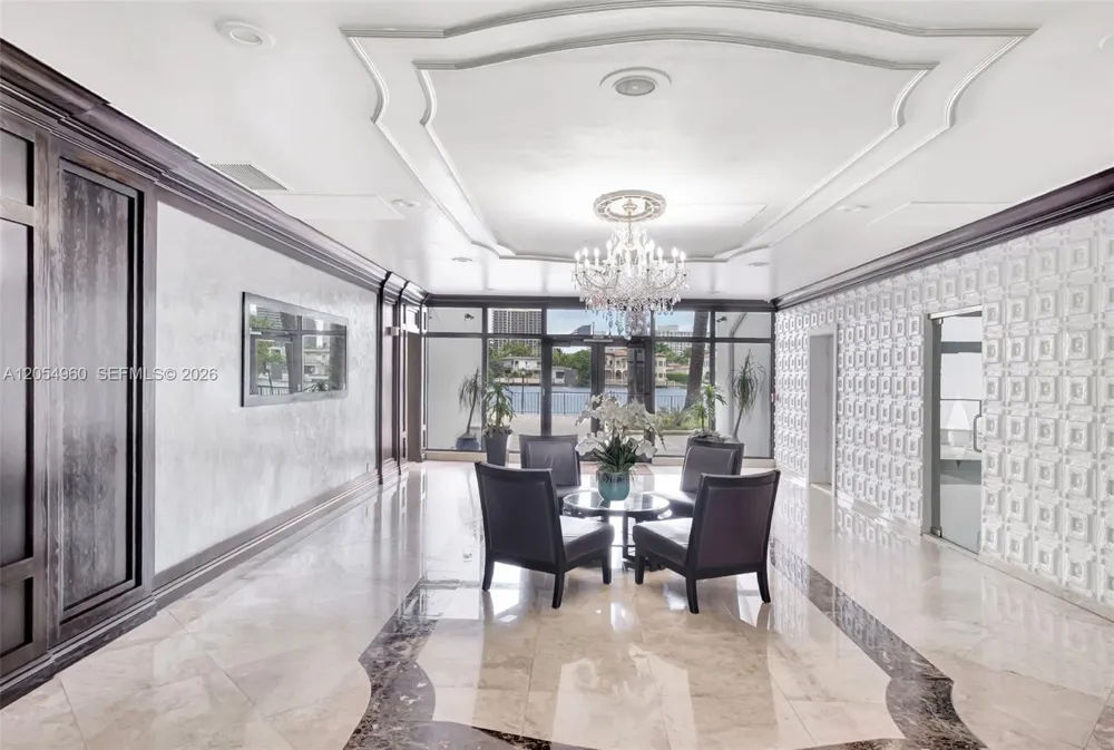 10101 E Bay Harbor Dr #502 Bay Harbor Islands, FL 33154