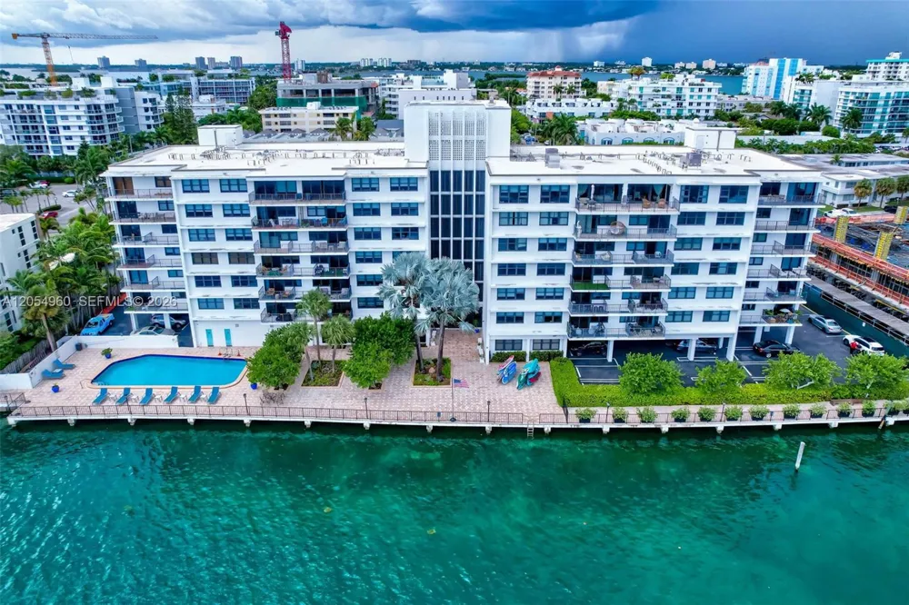 10101 E Bay Harbor Dr #502 Bay Harbor Islands, FL 33154