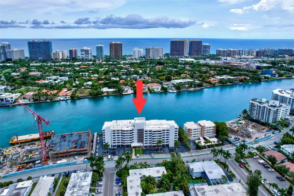10101 E Bay Harbor Dr #502 Bay Harbor Islands, FL 33154