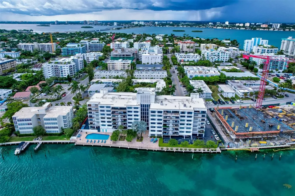 10101 E Bay Harbor Dr #502 Bay Harbor Islands, FL 33154