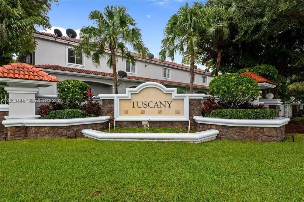 2833 SW 82nd Ave #104 Miramar, FL 33025