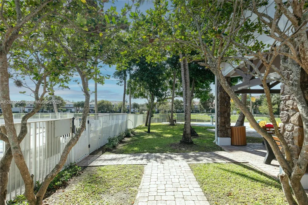 2833 SW 82nd Ave #104 Miramar, FL 33025