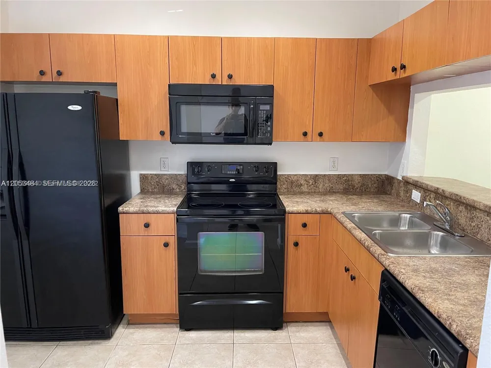 2833 SW 82nd Ave #104 Miramar, FL 33025