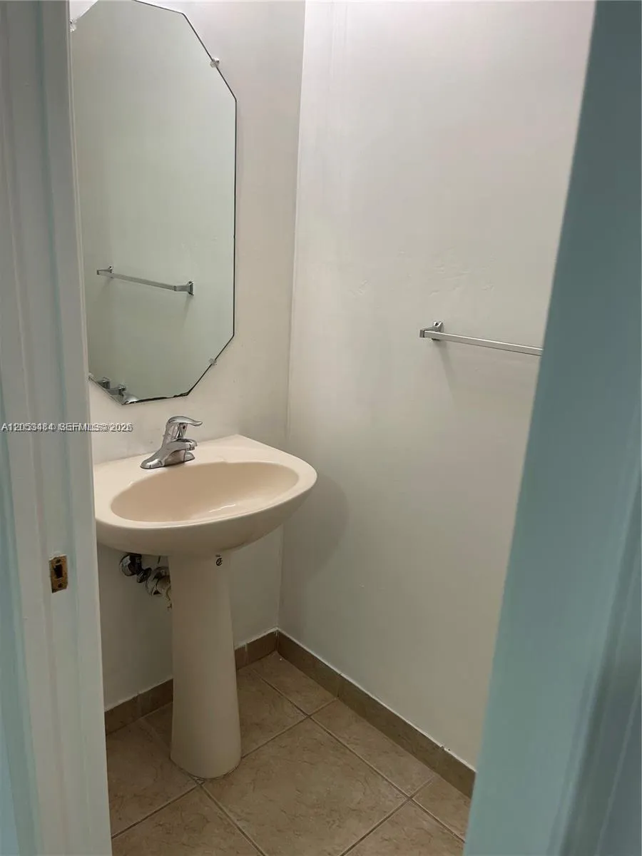 2833 SW 82nd Ave #104 Miramar, FL 33025