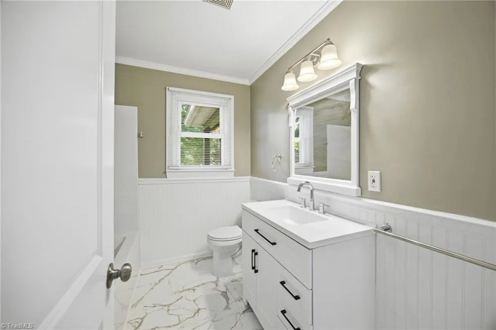 3123 Castle Avenue Hickory, NC 28601