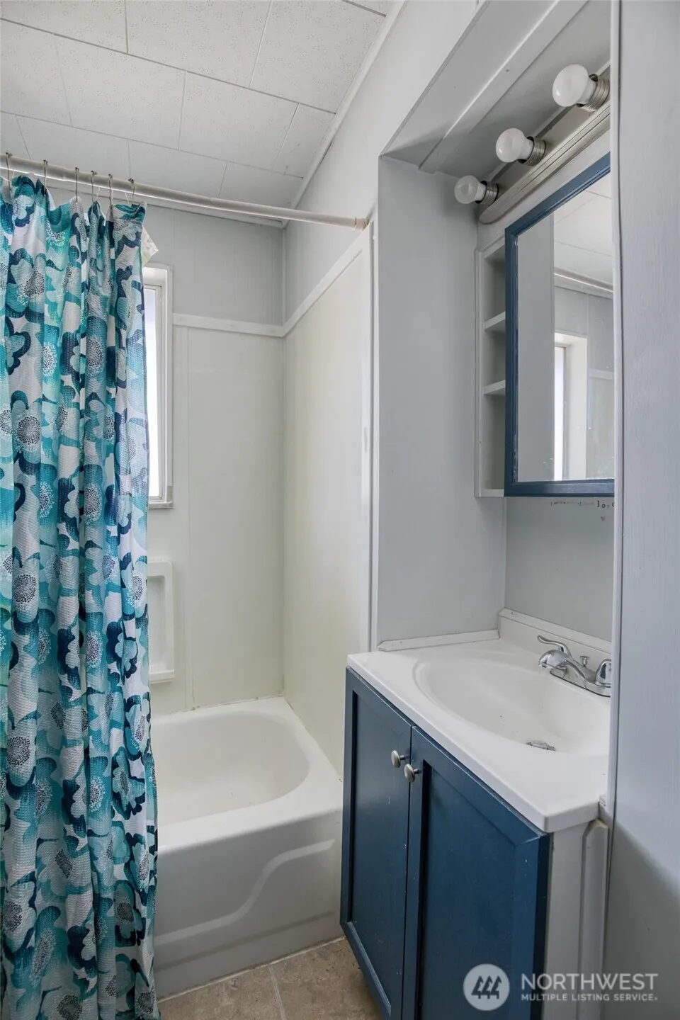 516 Sand Dune Avenue SW Ocean Shores, WA 98569