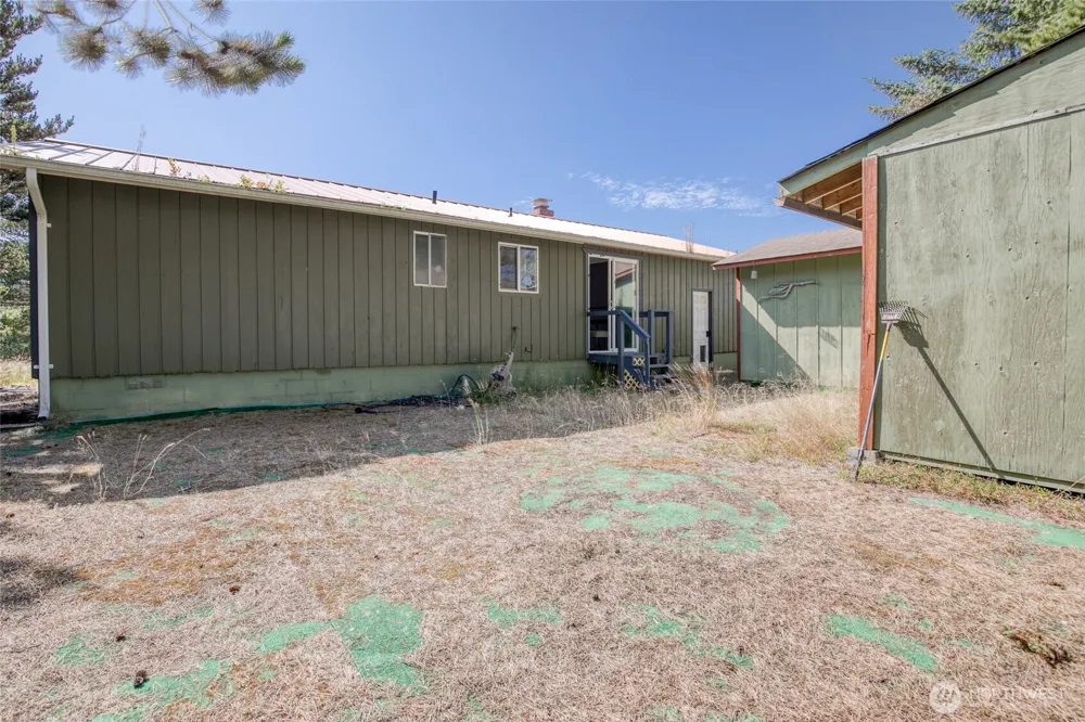 516 Sand Dune Avenue SW Ocean Shores, WA 98569