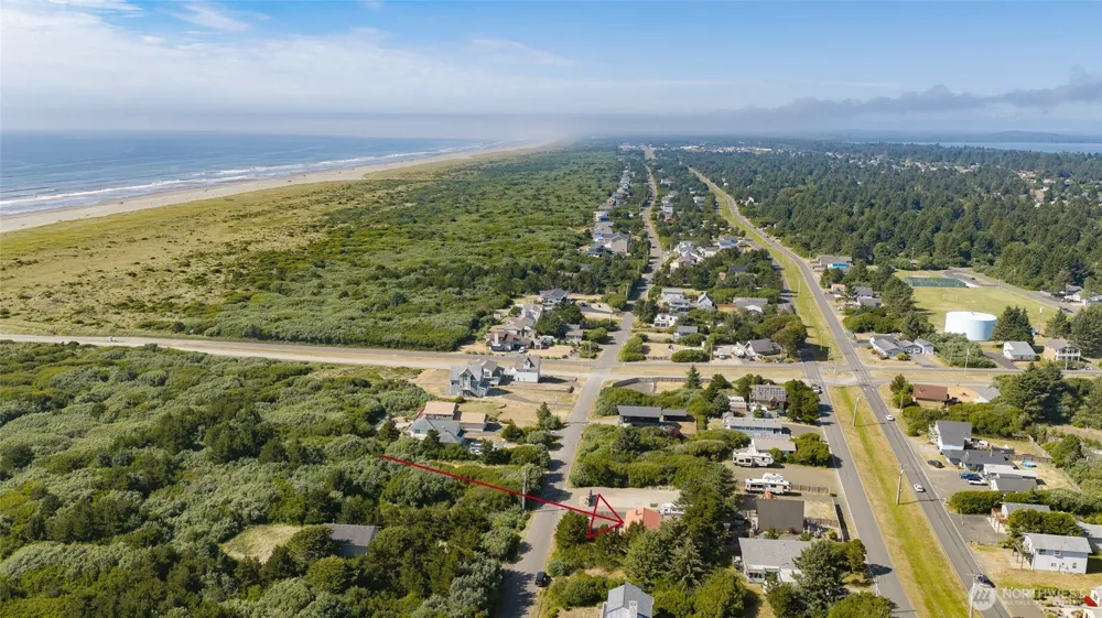 516 Sand Dune Avenue SW Ocean Shores, WA 98569