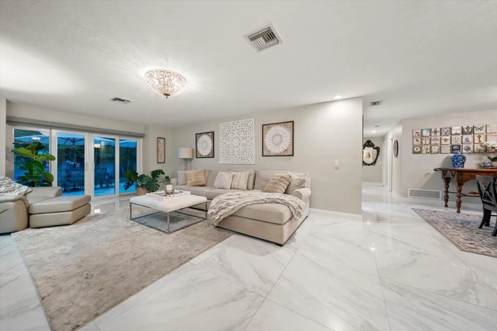 2423 FOXHEAD WAY Clearwater, FL 33759