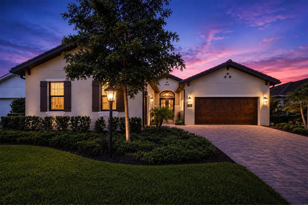 7712 SANDHILL LAKE DRIVE Sarasota, FL 34241