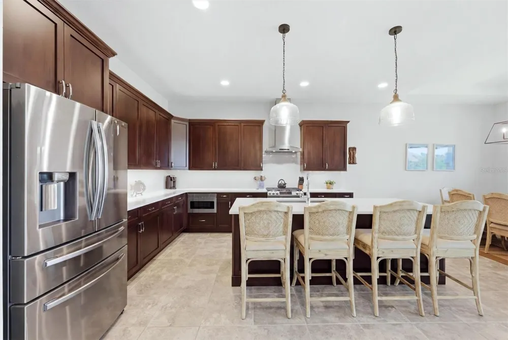 7712 SANDHILL LAKE DRIVE Sarasota, FL 34241