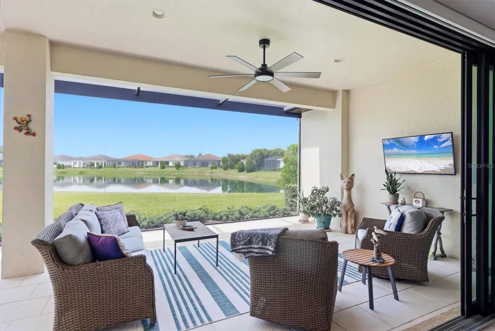 7712 SANDHILL LAKE DRIVE Sarasota, FL 34241