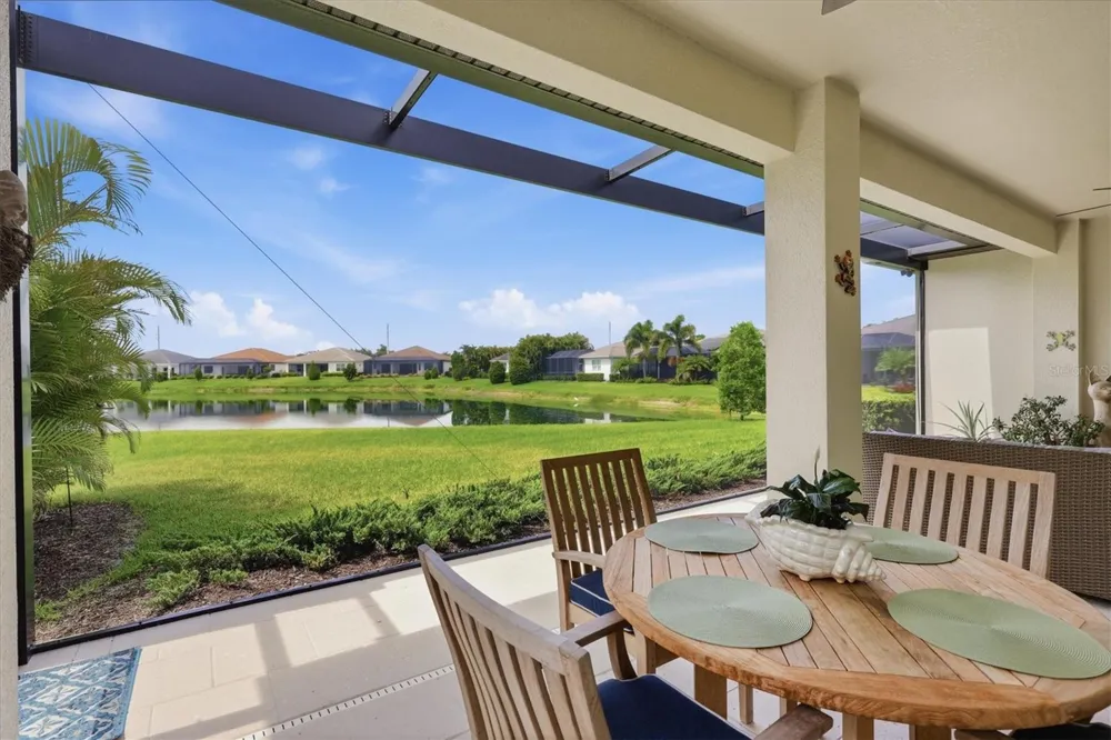 7712 SANDHILL LAKE DRIVE Sarasota, FL 34241