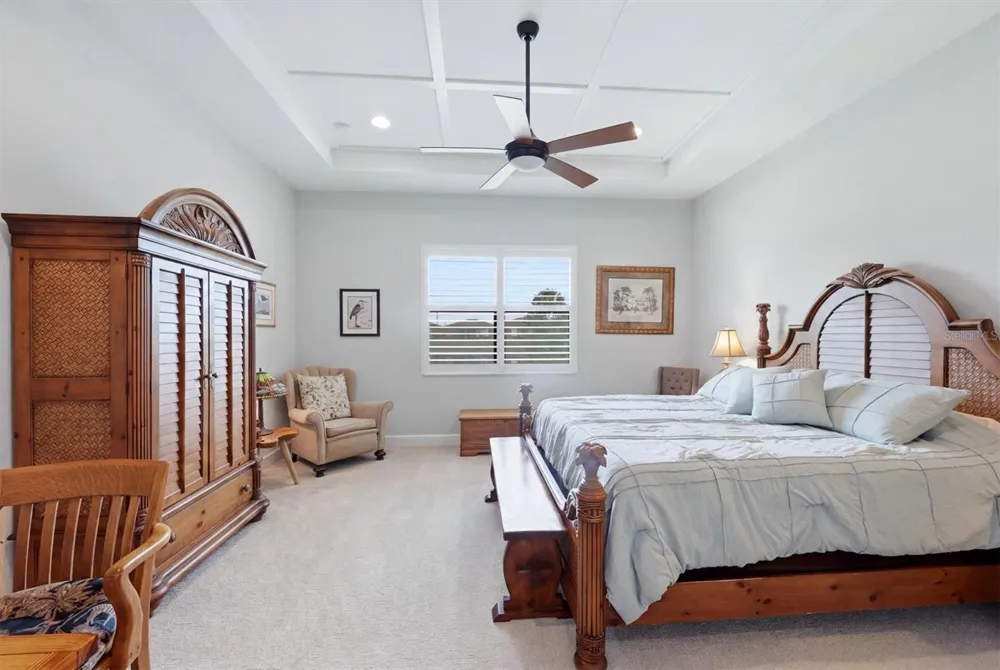 7712 SANDHILL LAKE DRIVE Sarasota, FL 34241