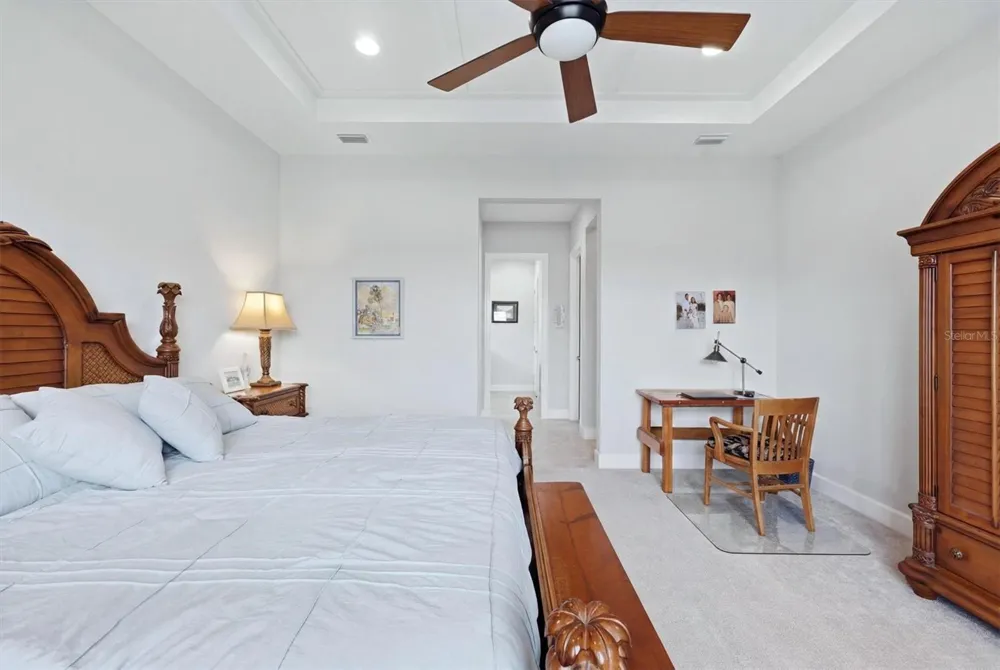 7712 SANDHILL LAKE DRIVE Sarasota, FL 34241