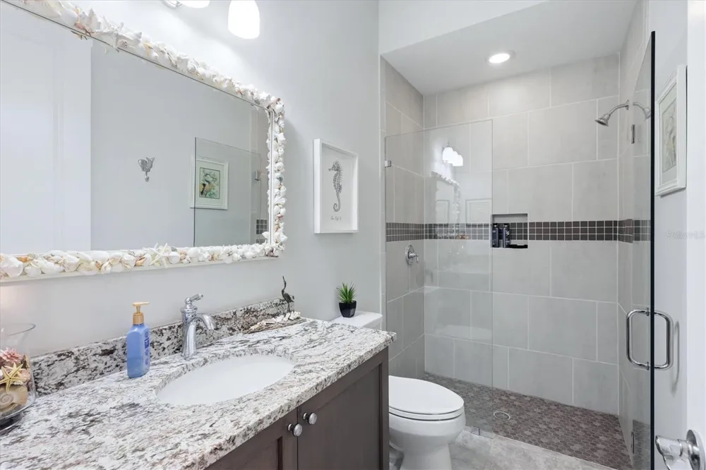 7712 SANDHILL LAKE DRIVE Sarasota, FL 34241