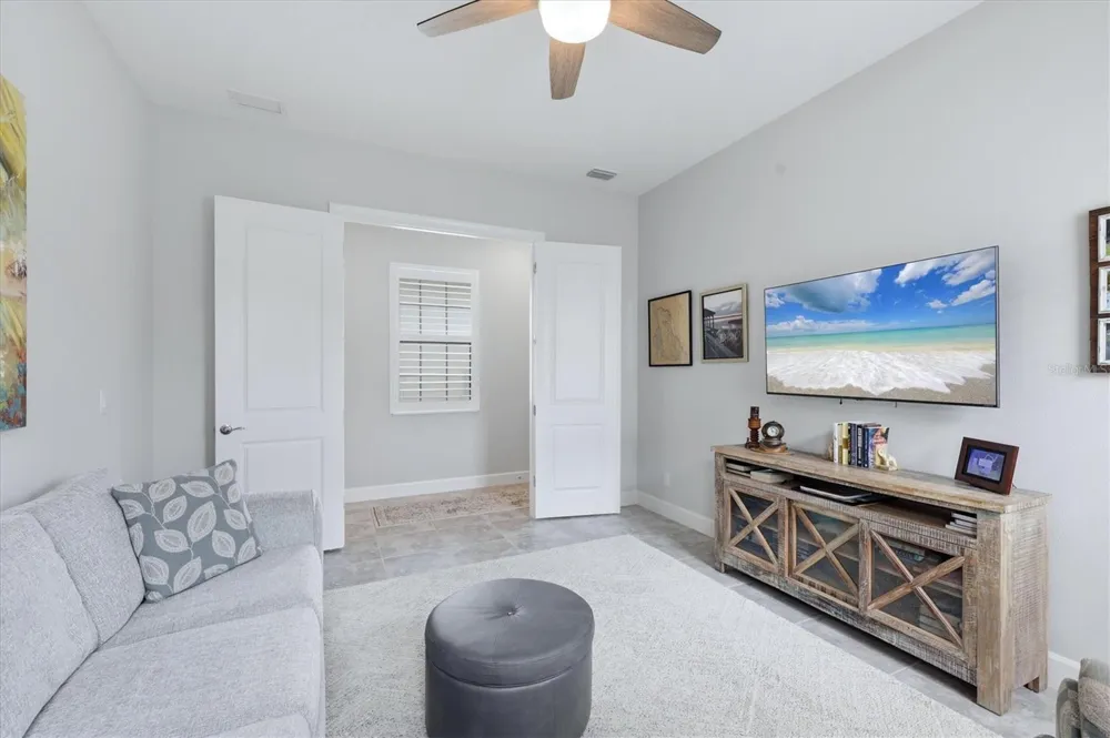 7712 SANDHILL LAKE DRIVE Sarasota, FL 34241