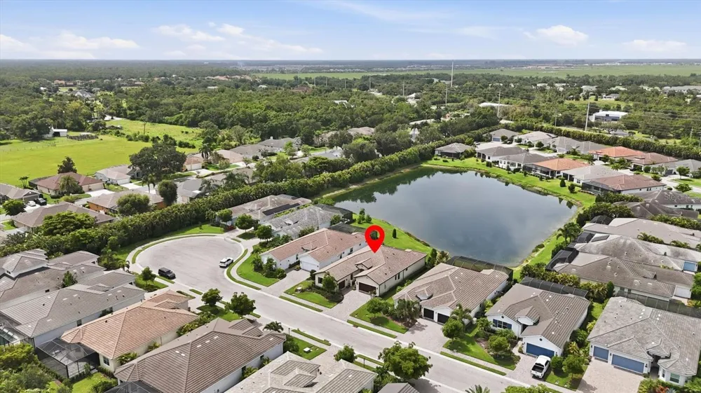 7712 SANDHILL LAKE DRIVE Sarasota, FL 34241