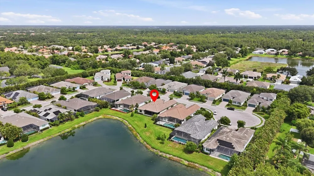 7712 SANDHILL LAKE DRIVE Sarasota, FL 34241
