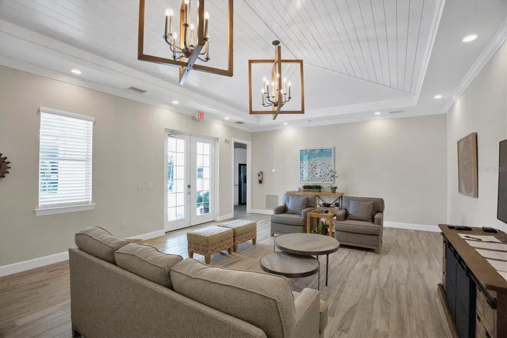 7712 SANDHILL LAKE DRIVE Sarasota, FL 34241