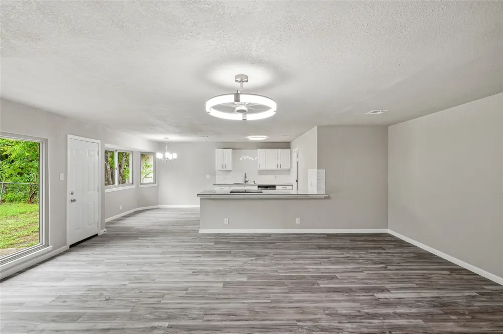 5342 Binz Engleman Road San Antonio, TX 78219