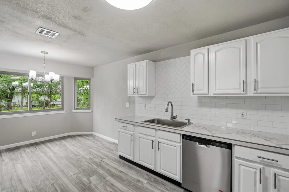5342 Binz Engleman Road San Antonio, TX 78219