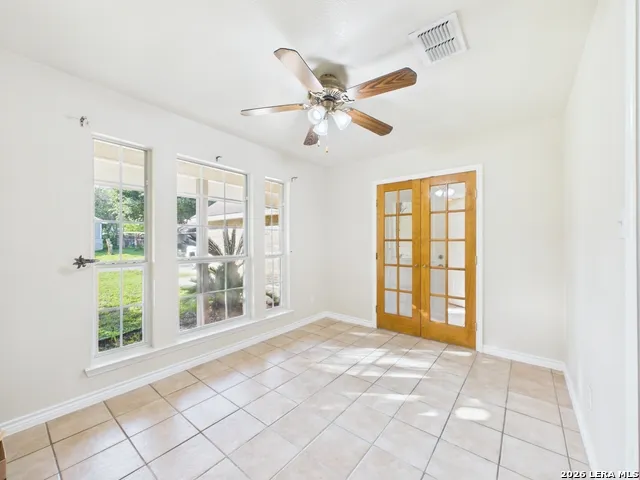 1125 IRIS CRESCENT DR Floresville, TX 78114