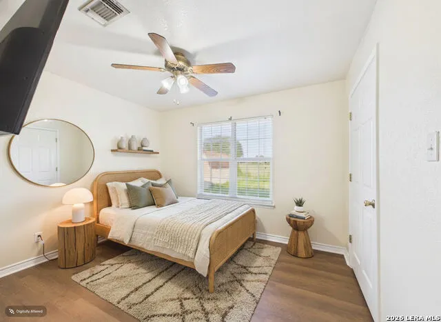 1125 IRIS CRESCENT DR Floresville, TX 78114