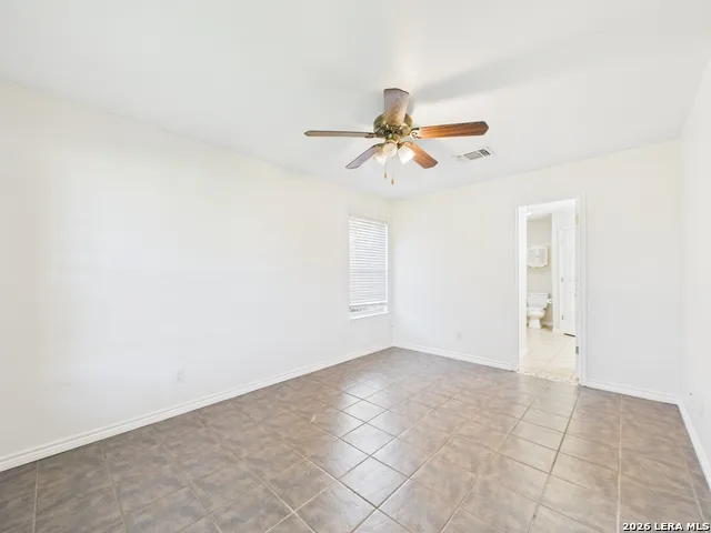1125 IRIS CRESCENT DR Floresville, TX 78114