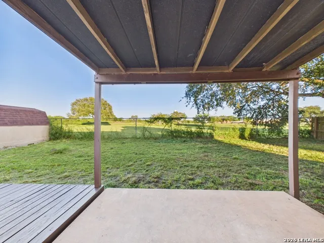 1125 IRIS CRESCENT DR Floresville, TX 78114