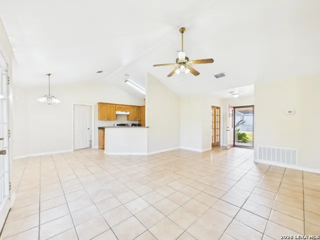 1125 IRIS CRESCENT DR Floresville, TX 78114