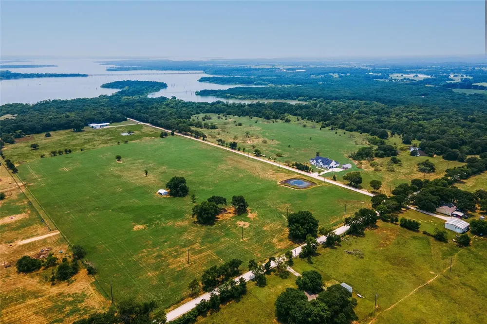 189 William Brewer Road Collinsville, TX 76233