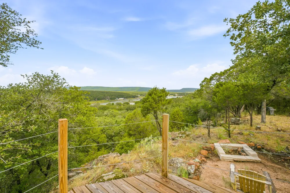 4195 S Lakeview Gordon, TX 76453