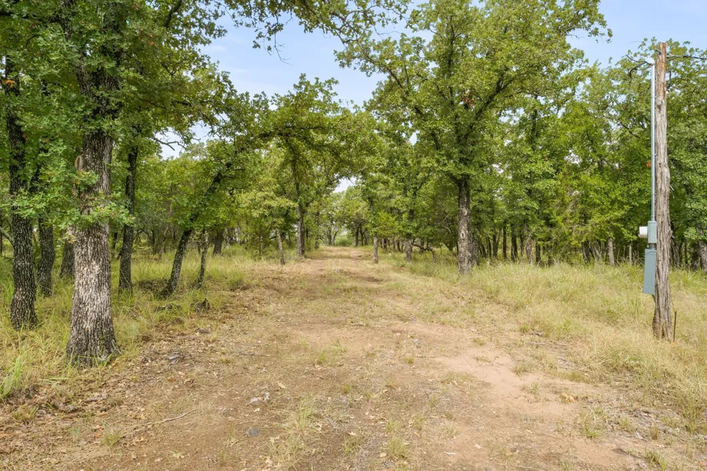 4195 S Lakeview Gordon, TX 76453