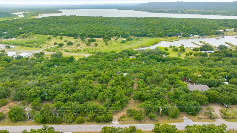 4195 S Lakeview Gordon, TX 76453
