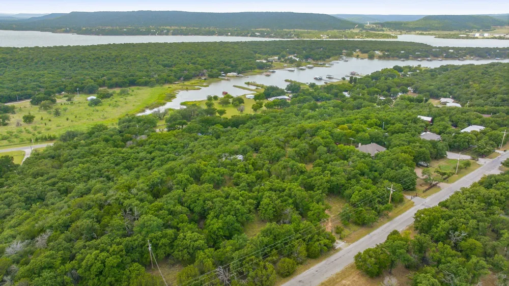 4195 S Lakeview Gordon, TX 76453