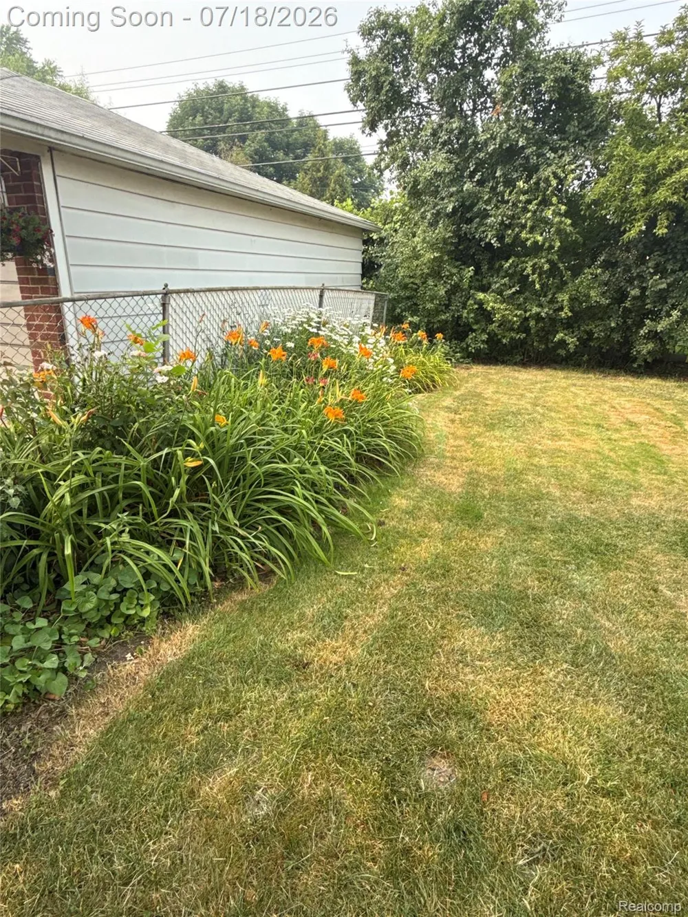 20017 California St Clair Shores City, MI 48080