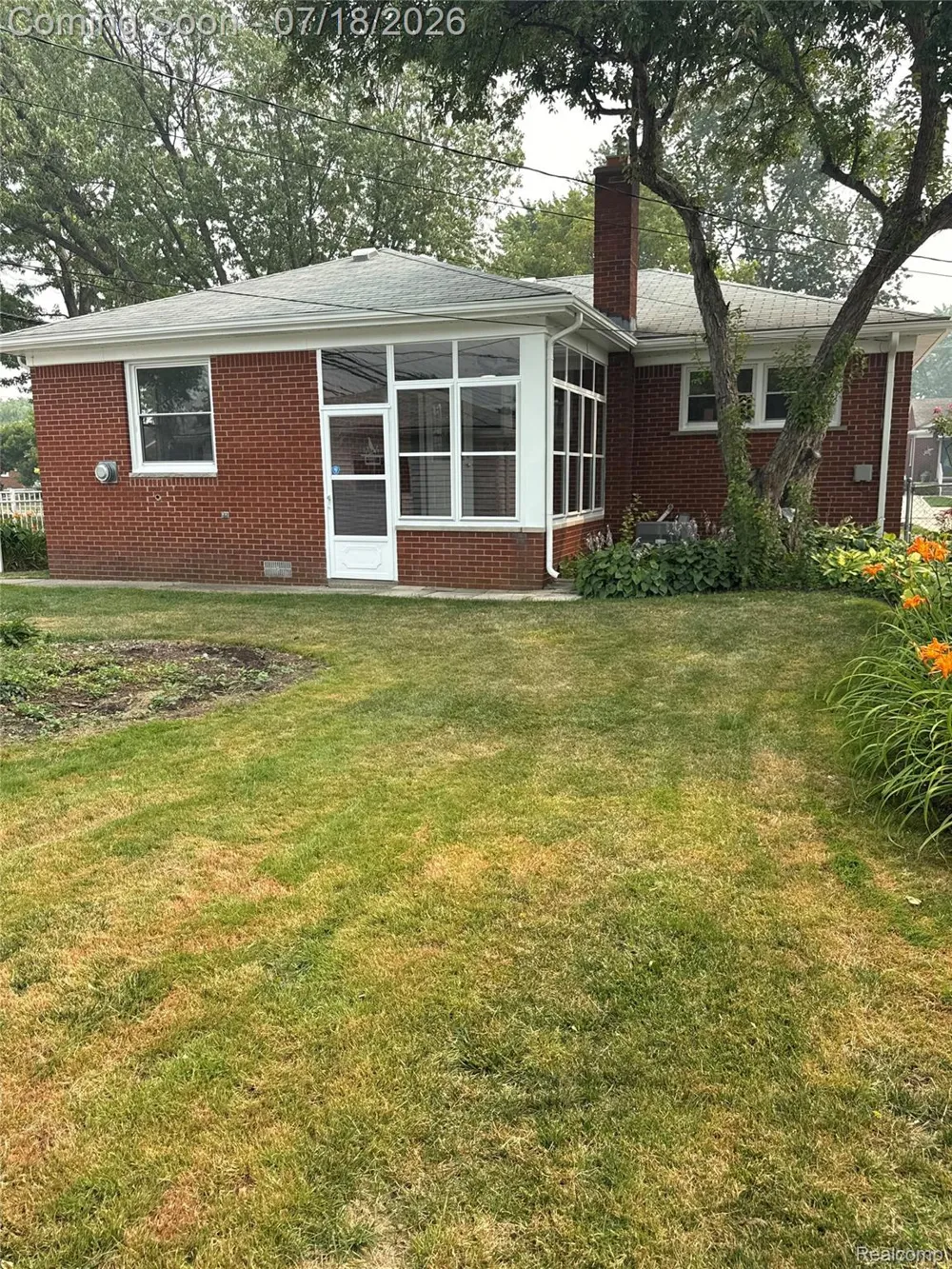 20017 California St Clair Shores City, MI 48080