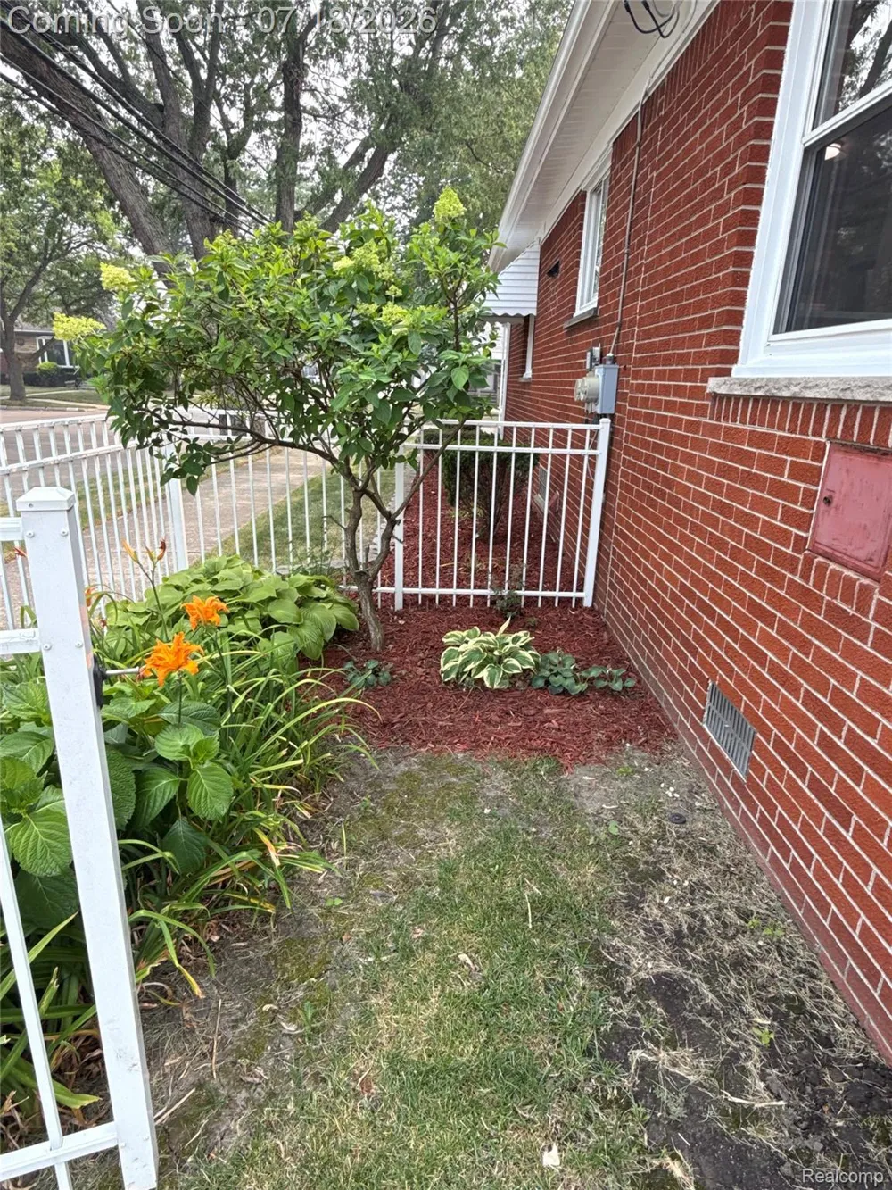 20017 California St Clair Shores City, MI 48080