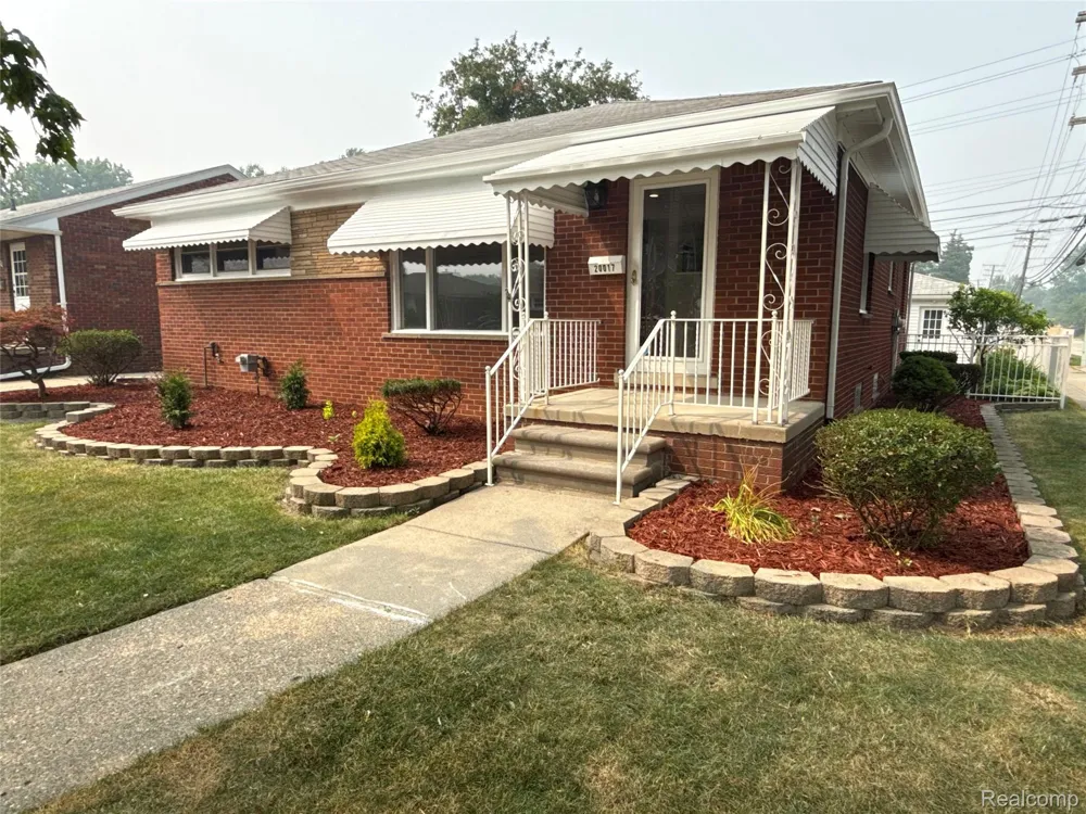 20017 California St Clair Shores City, MI 48080