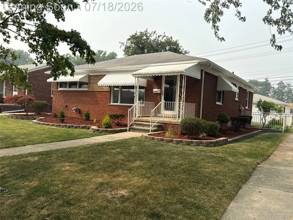 20017 California St Clair Shores City, MI 48080