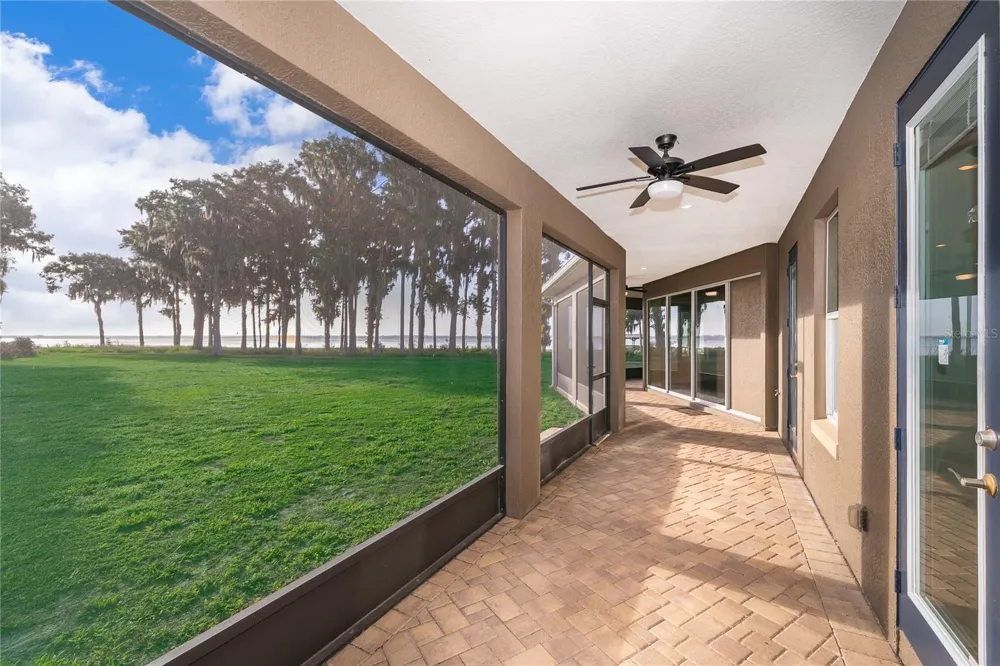 12131 EAGLES POINT COURT Grand Island, FL 32735