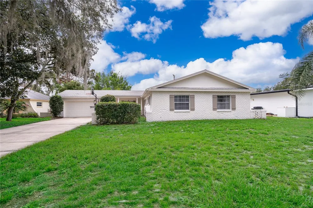 2464 HUNTERFIELD ROAD Maitland, FL 32751