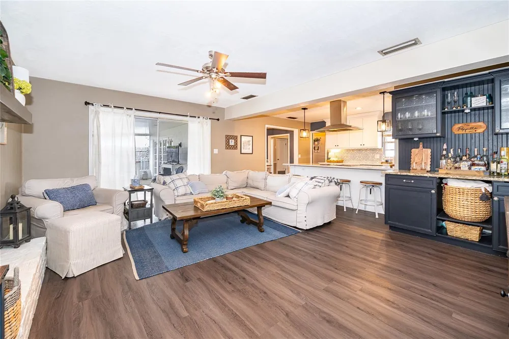 2464 HUNTERFIELD ROAD Maitland, FL 32751