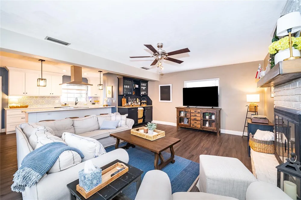 2464 HUNTERFIELD ROAD Maitland, FL 32751